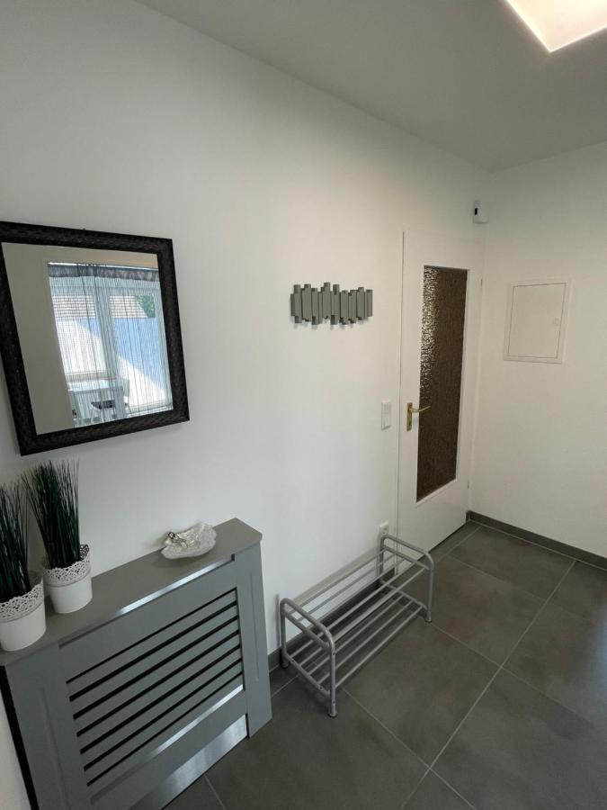 Moderne Nah Am Cappenberger-see, 1-4 Gaeste Apartment Luenen